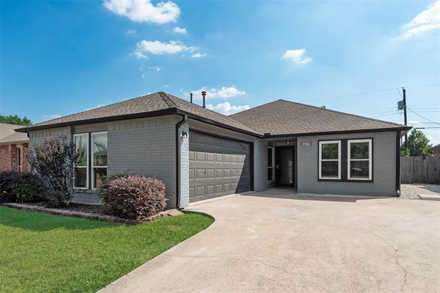 2308 Ruby Rd in Irving, TX - Building Photo