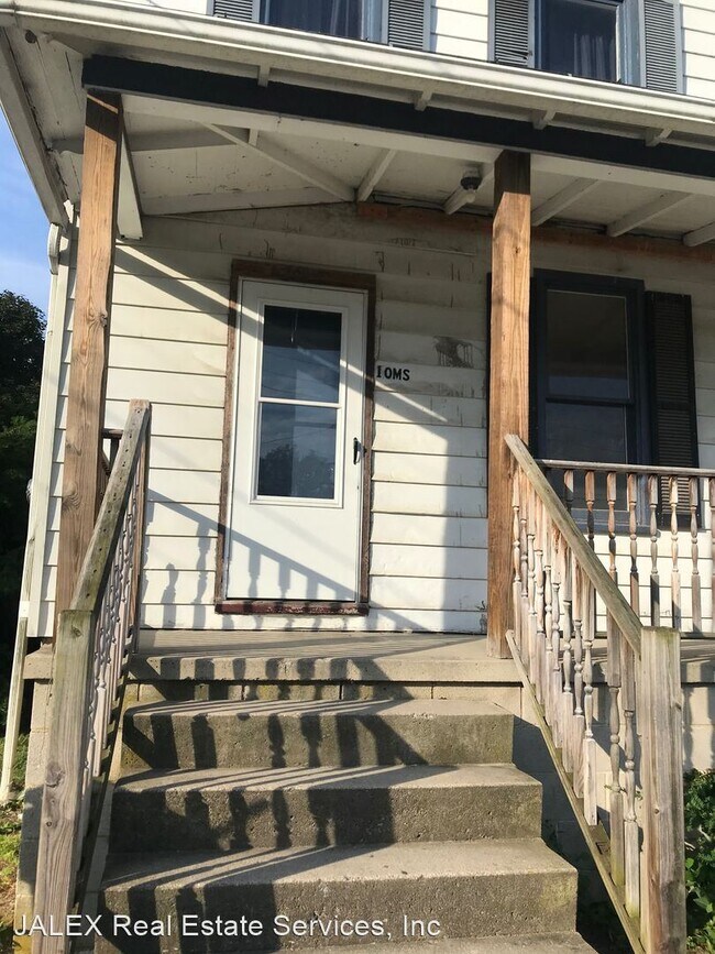 10 Middle Spring Ave photo'