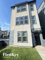 18435 Idyllic Aly in Shenandoah, TX - Building Photo