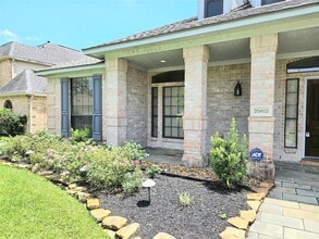 20402 Sunny Shores Dr in Humble, TX - Building Photo - Building Photo