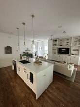 5705 Bryan Pkwy in Dallas, TX - Building Photo - Building Photo