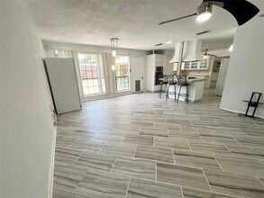 213 Circleview Dr S in Hurst, TX - Building Photo - Building Photo