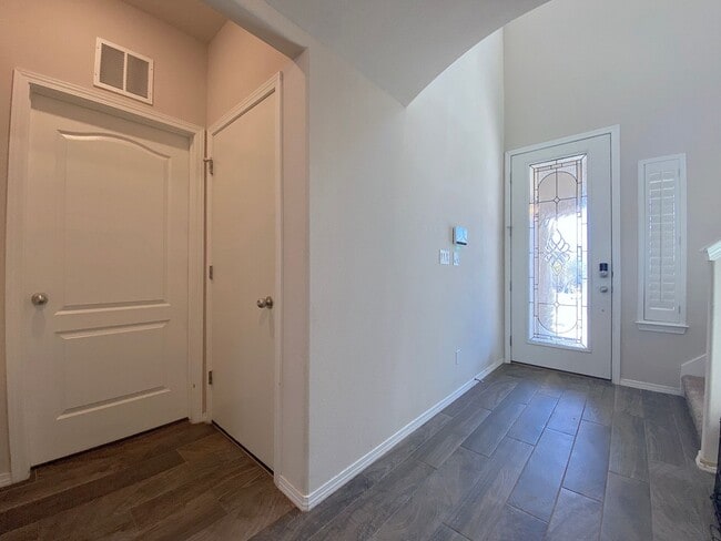 7421 Eagle Vista Dr in El Paso, TX - Foto de edificio - Building Photo