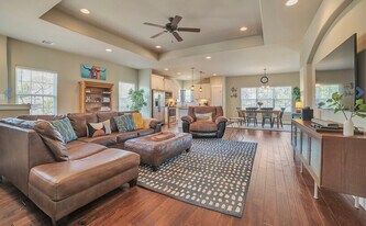 4301 Mansfield Dam Rd, Unit 1102 in Austin, TX - Building Photo