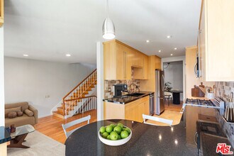 17087 Palisades Cir in Los Angeles, CA - Building Photo - Building Photo