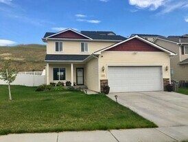 1335 SW Lehman Ct in Pullman, WA - Building Photo