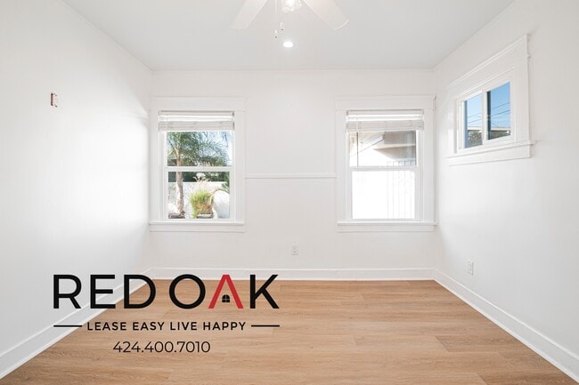 2928 S Halldale Ave in Los Angeles, CA - Building Photo - Building Photo