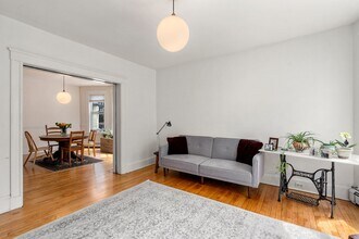 75 Brook St, Unit 1 in Brookline, MA - Building Photo - Building Photo