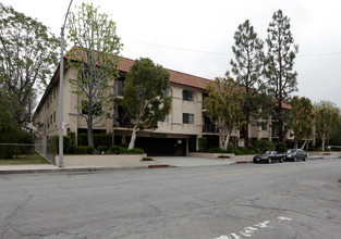 2021 Peyton in Burbank, CA - Foto de edificio - Building Photo