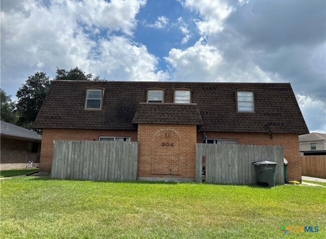 property at 304 Palmwood Dr