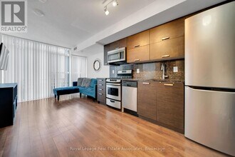 36 Lisgar St in Toronto, ON - Building Photo - Building Photo