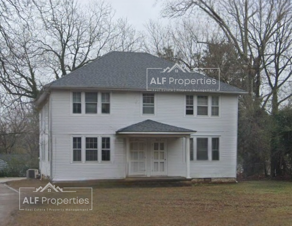 2607 Oxford Rd in Henderson, NC - Foto de edificio