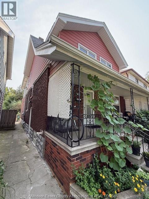 966 Bruce Ave in Windsor, ON - Building Photo - Building Photo