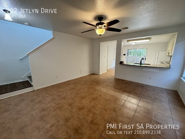 202 Jetlyn Dr in San Antonio, TX - Building Photo - Building Photo