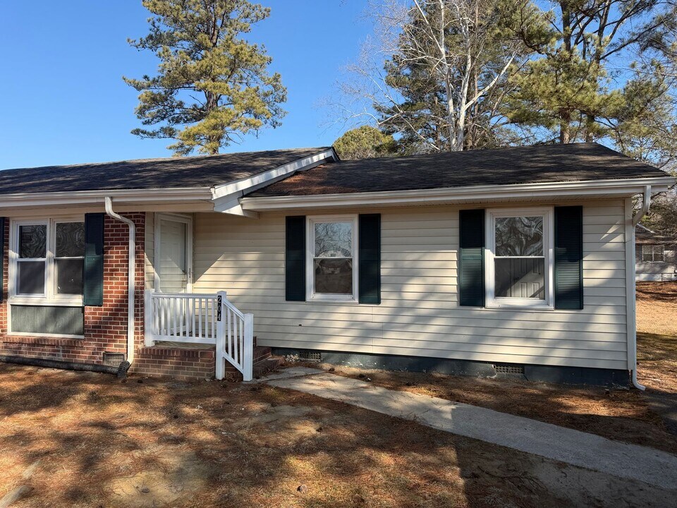 204 Belvidere St in Waverly, VA - Building Photo