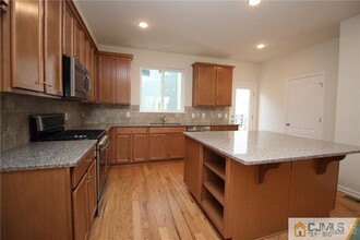 38 Fleet St in North Brunswick, NJ - Building Photo - Building Photo