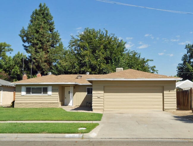 property at 3935 E Donner Ave