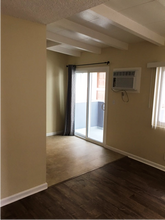 328 Griswold St, Unit 203 in Glendale, CA - Foto de edificio - Building Photo