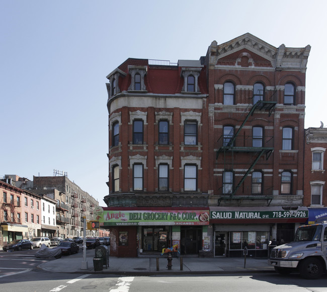 182 Graham Ave in Brooklyn, NY - Building Photo - Building Photo