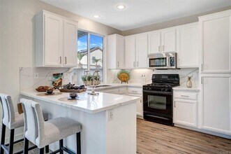 1358 Little Lake St in Chula Vista, CA - Foto de edificio - Building Photo