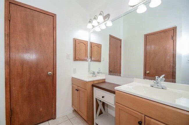 property at 1319 Silver Morning Dr