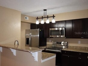 5124 Park Central Dr in Orlando, FL - Building Photo - Building Photo