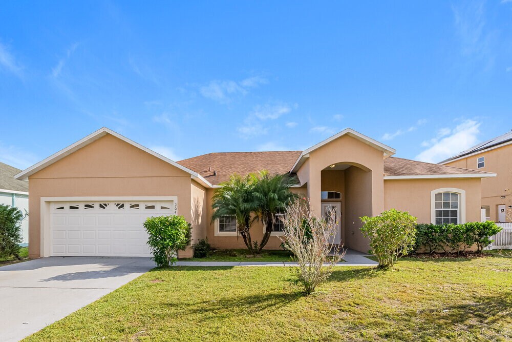 204 Abbotsbury Dr in Kissimmee, FL - Building Photo
