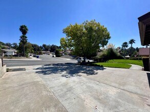 41701 Riesling Ct in Temecula, CA - Foto de edificio - Building Photo