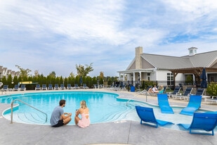 Jerome Grand in Plain City, OH - Building Photo