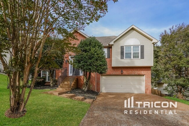 property at 3204 W Yorkshire Ct