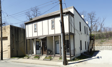 611-613 Arch St in Carnegie, PA - Building Photo - Building Photo