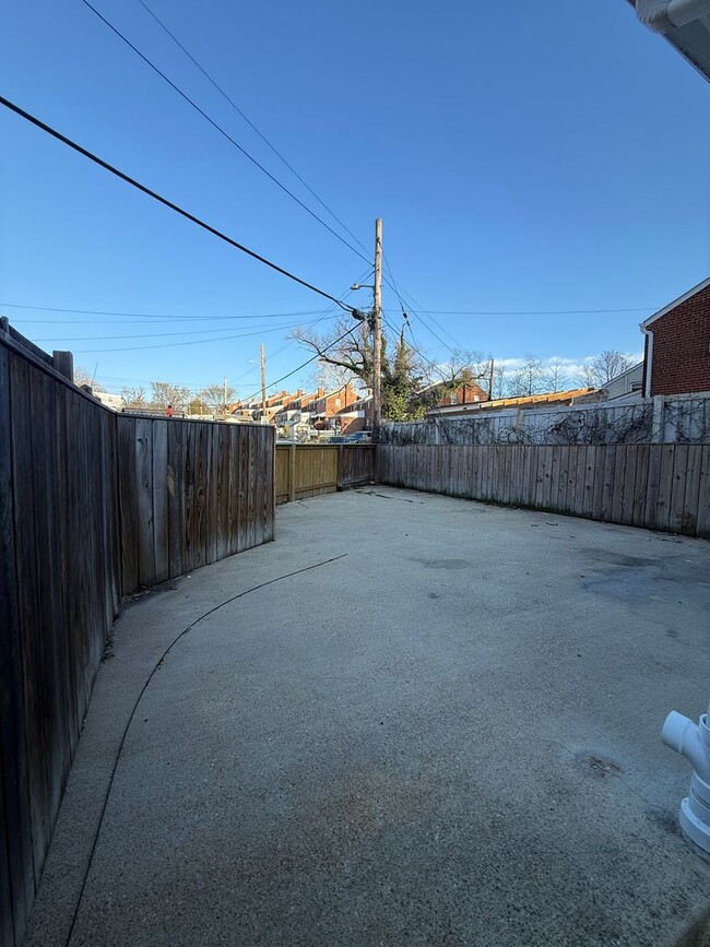 312 Burbank St SE in Washington, DC - Building Photo - Building Photo