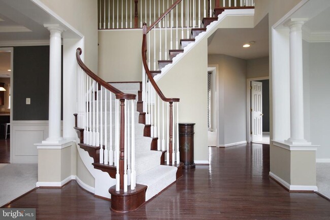 property at 5569 Jamisons Farm Dr