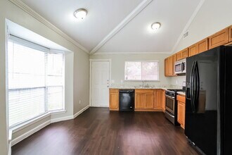 10018 Spotted Horse Dr in Houston, TX - Building Photo - Building Photo
