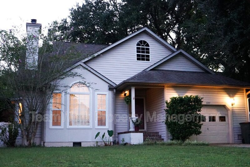 827 Harbor Pl Dr in Charleston, SC - Building Photo