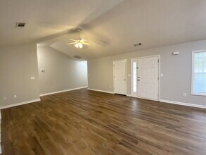 16 Wellington Dr in Bluffton, SC - Building Photo - Building Photo