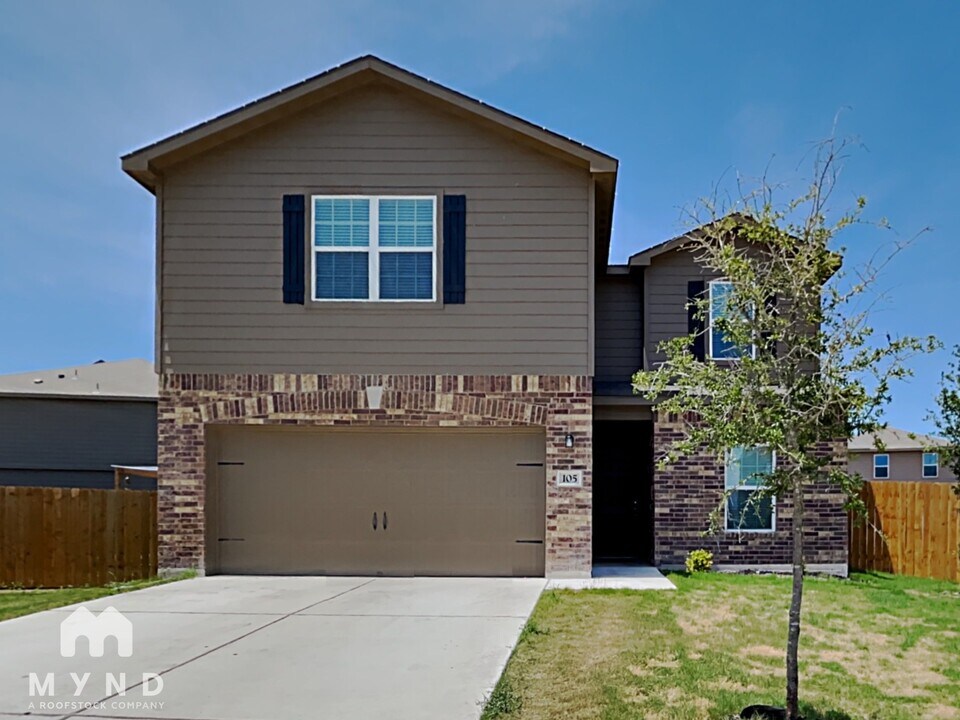105 Pettigrew Ct in Jarrell, TX - Building Photo