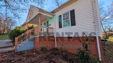 2213 Cypress St in Greensboro, NC - Building Photo - Building Photo