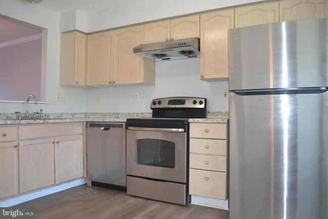 7104 Collinsworth Pl in Frederick, MD - Building Photo - Building Photo