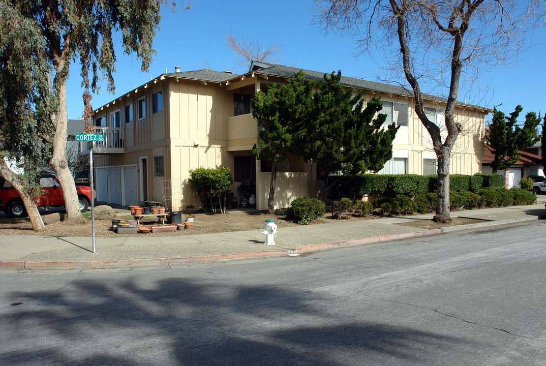 188 Acalanes Dr in Sunnyvale, CA - Foto de edificio