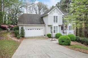 3800 Running Fox Dr in Marietta, GA - Building Photo