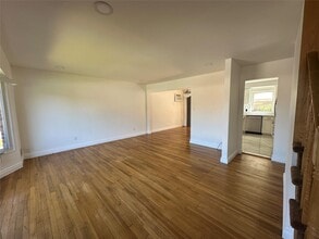 14 Somers Ln in Commack, NY - Building Photo - Building Photo