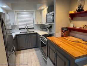121 Country Club Dr, Unit 302 in Lake Placid, FL - Building Photo - Building Photo