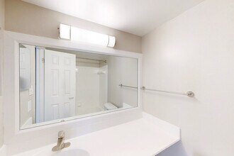 Knights Bridge II in Burtonsville, MD - Building Photo - Interior Photo