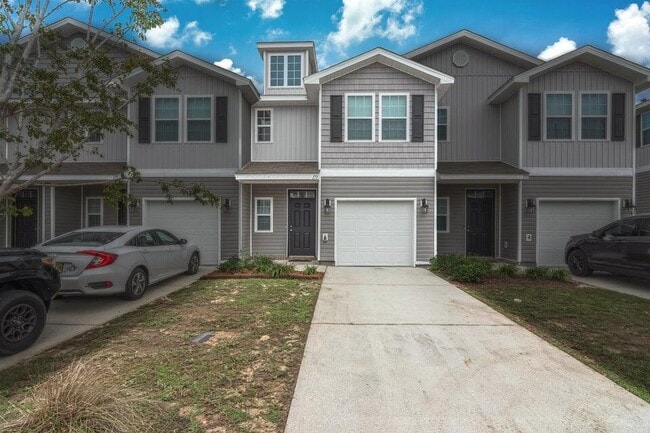 property at 173 Iron Horse Dr W
