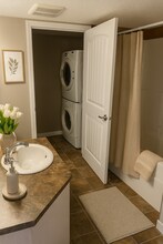 604-662 62 St SW in Edmonton, AB - Building Photo - Building Photo