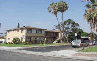 9505 San Miguel Ave in South Gate, CA - Building Photo