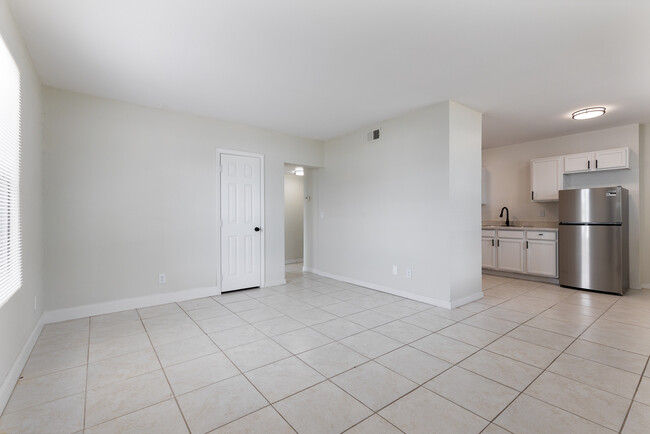 Marina Isle in Merritt Island, FL - Foto de edificio - Interior Photo