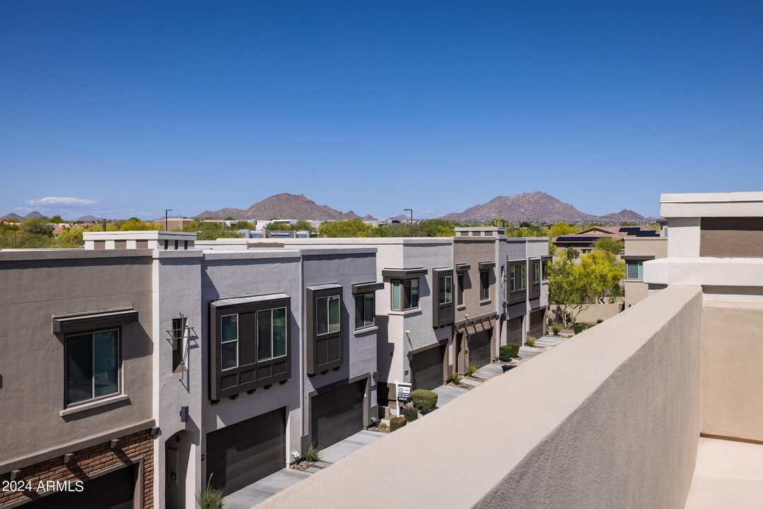 7347 E Vista Bonita Dr in Scottsdale, AZ - Foto de edificio