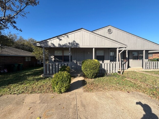 property at 1104-1106 Suburban Dr